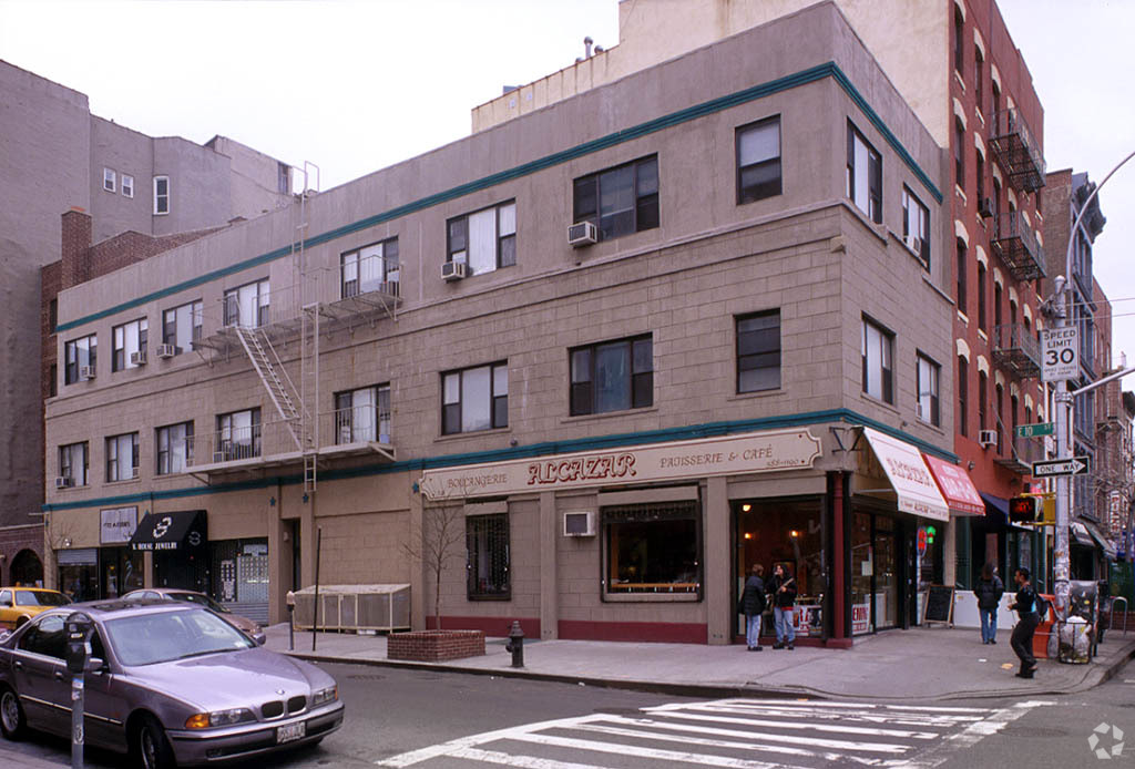 241 E 10th St - Manhattan NY - 241 E 10th St