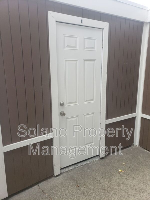 Foto del edificio - 1712 Arthur Ct