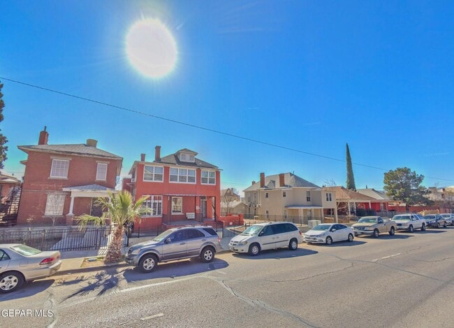 Building Photo - 1114 E Rio Grande Ave
