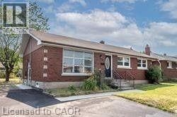 Building Photo - 10 Collier Rd N