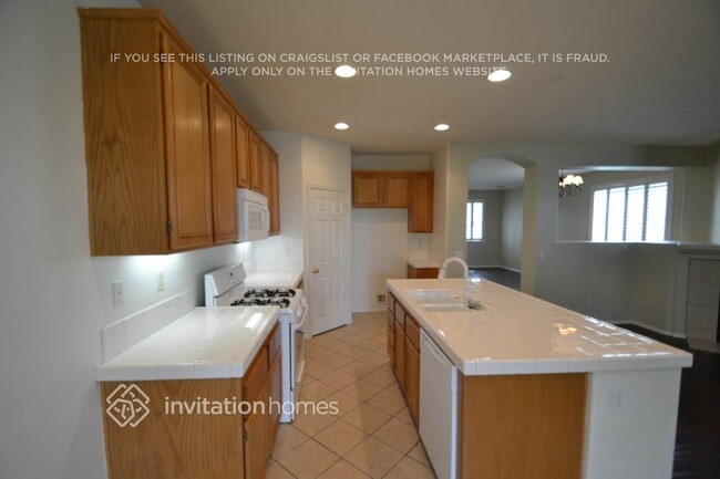 Building Photo - 4551 Jade Ct