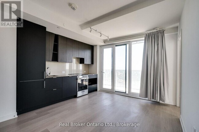 Photo du bâtiment - 3883 Quartz Rd