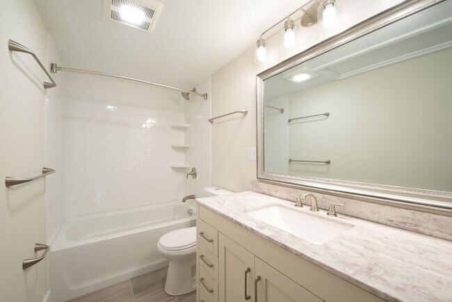 Photo - Duplex 4 bed 2 bath - Savin Hill - 9/1 (NO... House