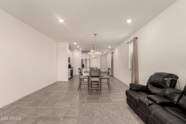 Building Photo - 3022 Hayden Rose Ave