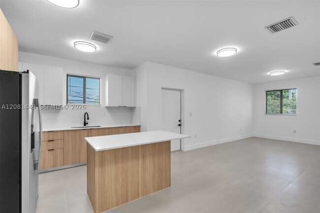 Building Photo - 6500 NW 21st Ave