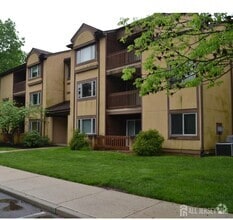 Building Photo - 3123 Sayre Dr