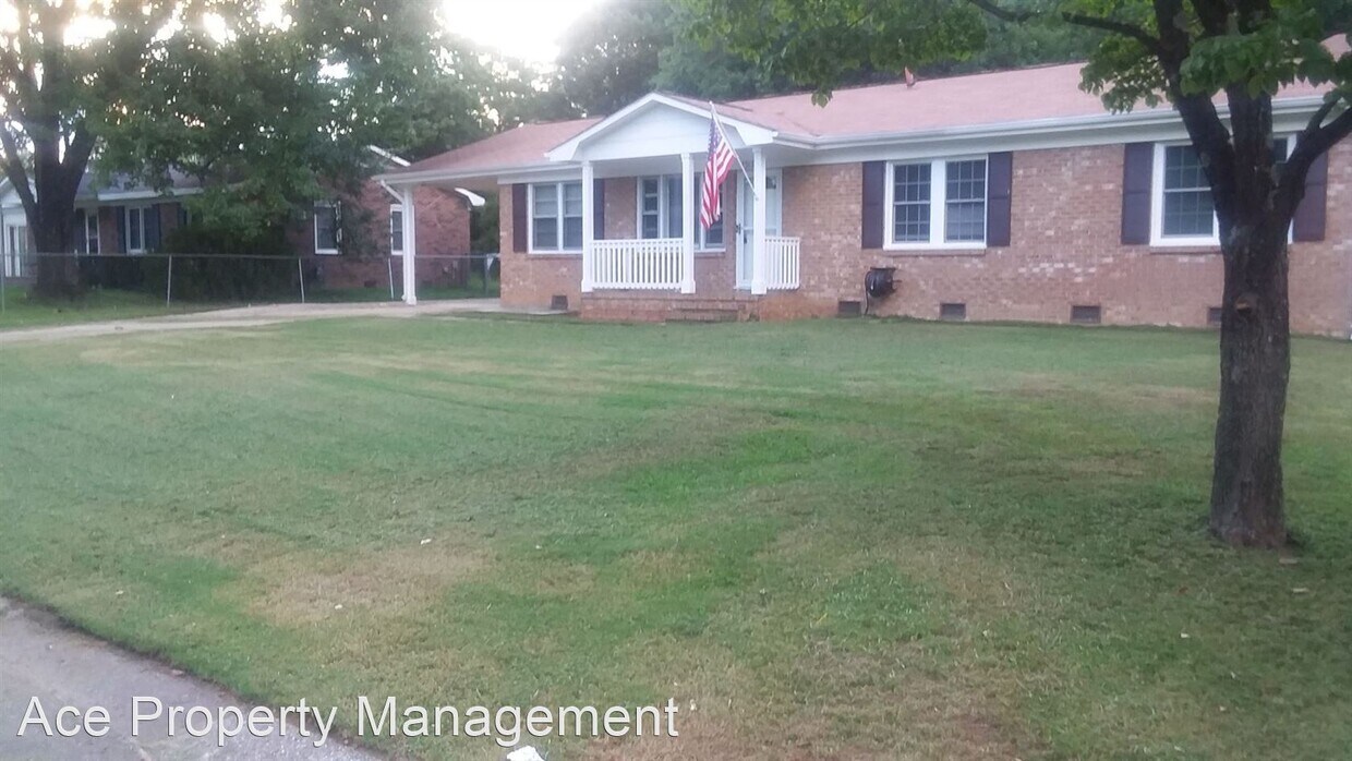 Primary Photo - 3 br, 1.5 bath House - 7313 Southgate Road