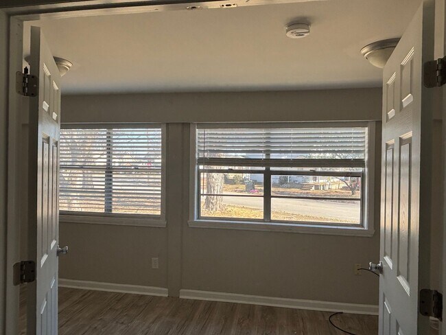 Foto del edificio - 3503 S Broad Pl SW