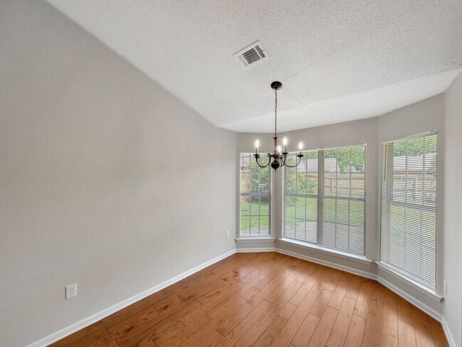 Foto del edificio - 9136 Bentley Woods Dr