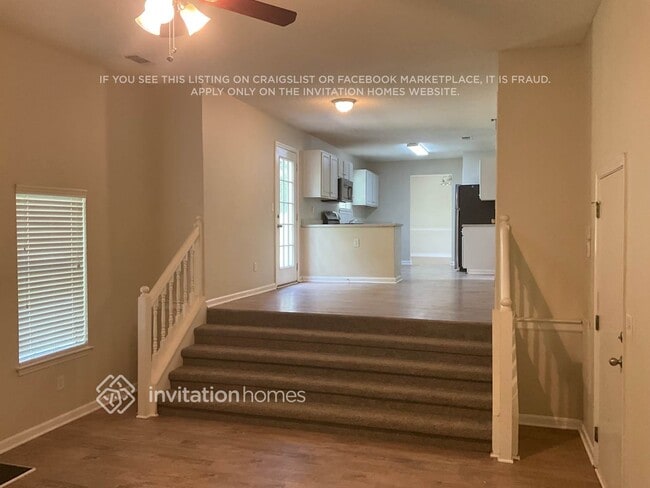Building Photo - 597 Lakewater View Dr