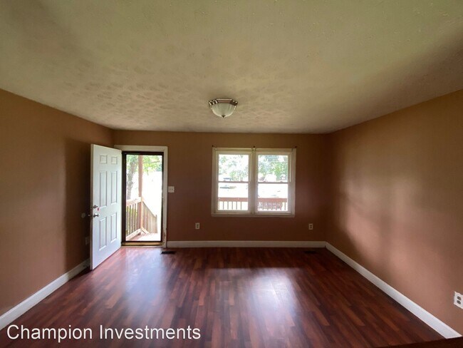 Building Photo - 3 br, 1 bath House - 2103 Fernwood Dr