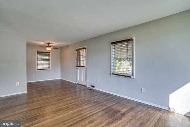 Foto del edificio - 7713 Lunceford Ln