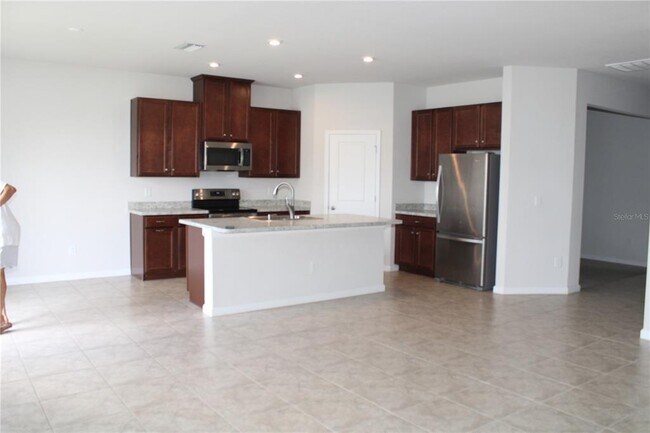 Foto del edificio - 18337 Falling Pine Needle Ln