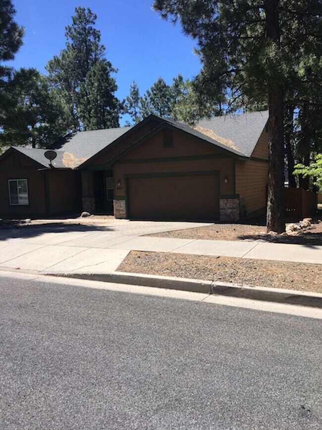 Building Photo - Available for immediate occupancy 4 bedroo...