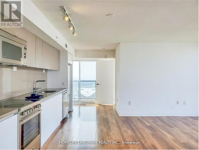 Building Photo - 85-4285 Queens Wharf Rd