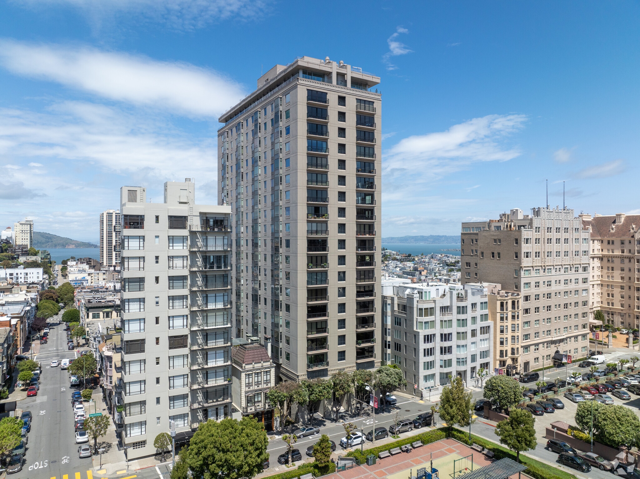 Nob Hill Condominiums