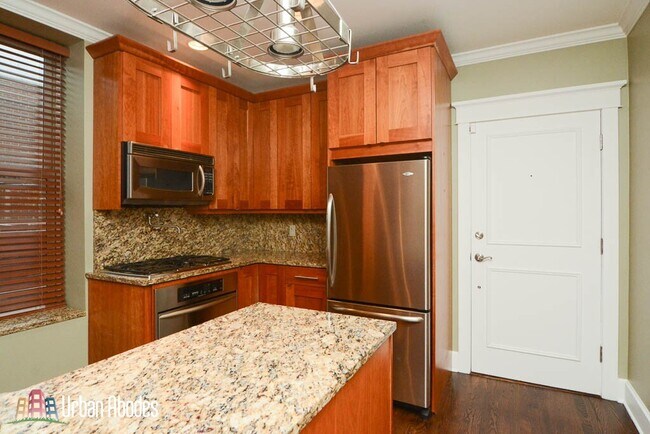 Foto del edificio - 3614 N Bosworth Ave