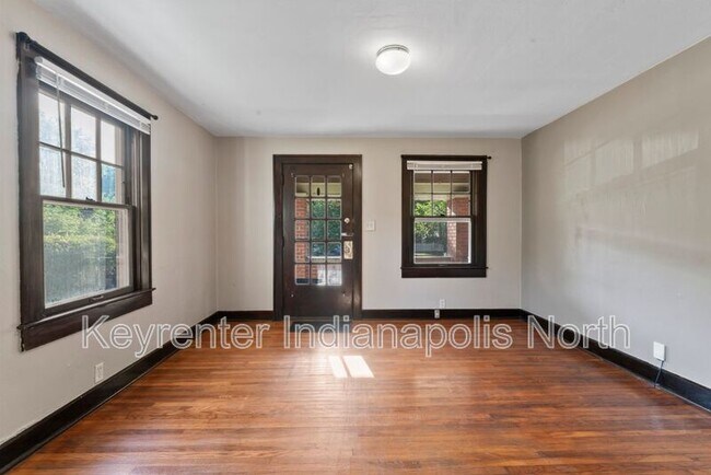 Foto del edificio - 5660 N College Ave