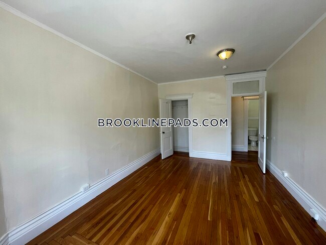 Foto del edificio - 1111 Beacon St.