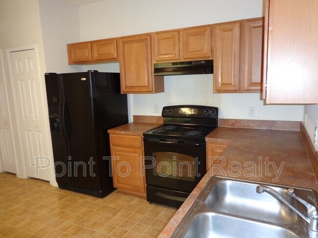 Building Photo - 7865 Playpen Ct