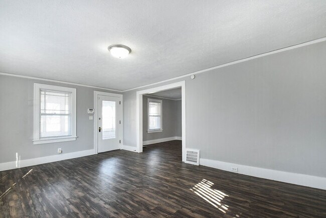 Foto del edificio - 1246 Diamond Ave