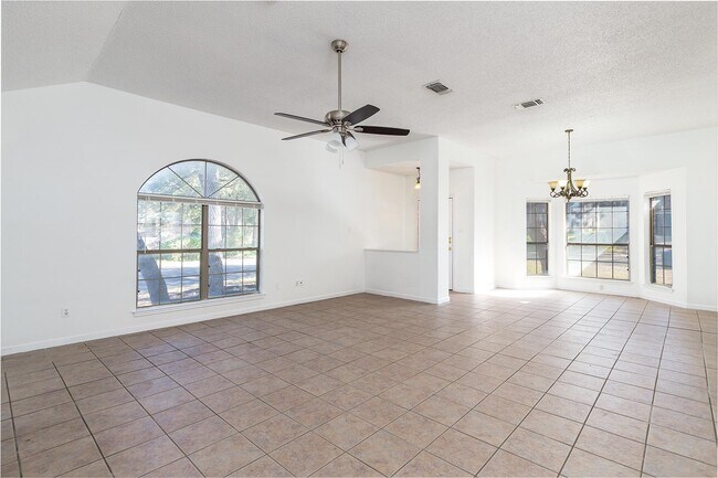 Building Photo - 11135 Quail Pass