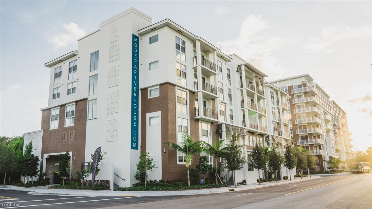Foto principal - 1080 NW 11th St