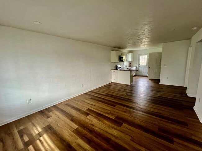 Foto del edificio - Charming 2-Bedroom Newly built home – Convenient Roanoke Location