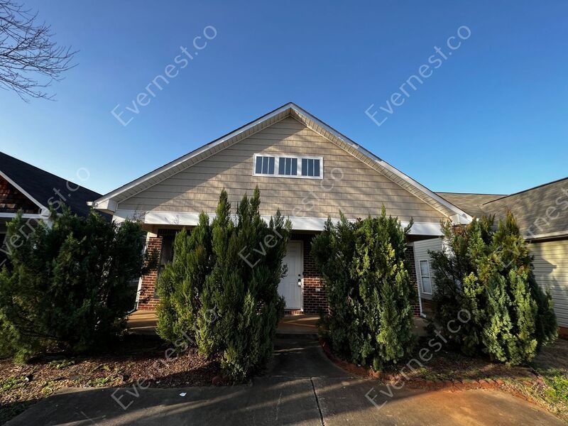 175 Moss Stone Ln, Calera, AL 35040 House Rental in Calera, AL