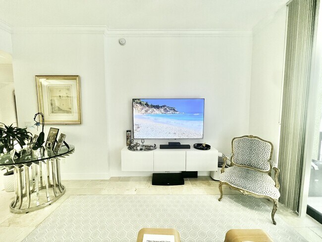 Foto del edificio - 701 S Olive Ave