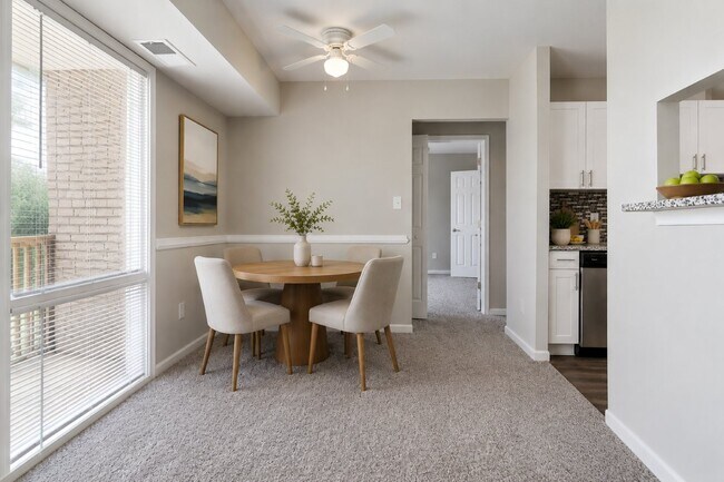 Foto del edificio - Parke Laurel Apartment Homes