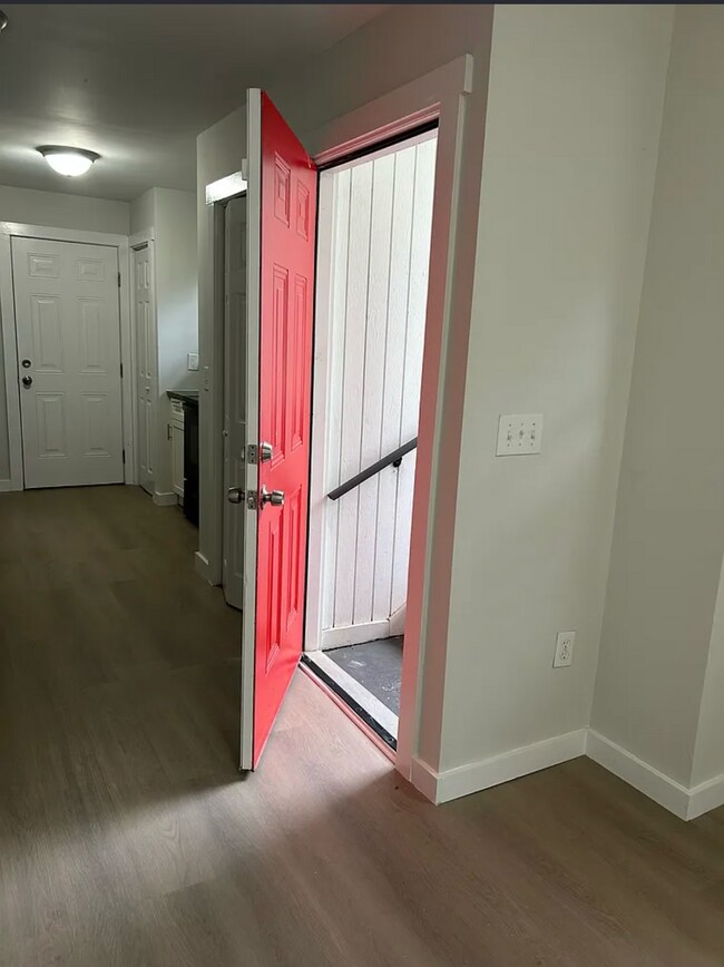 Foto del edificio - 1305 Clermont Ave