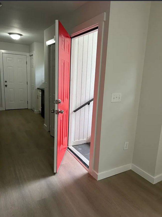 Photo - 1305 Clermont Ave (Atlanta, GA) Apartment