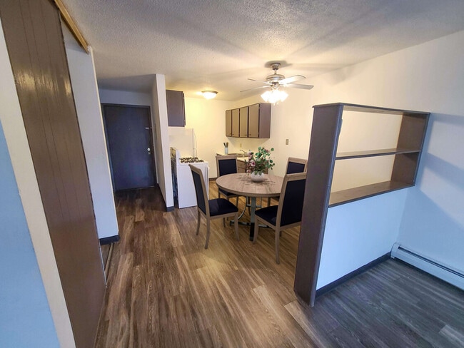 Building Photo - Badlands Apartments