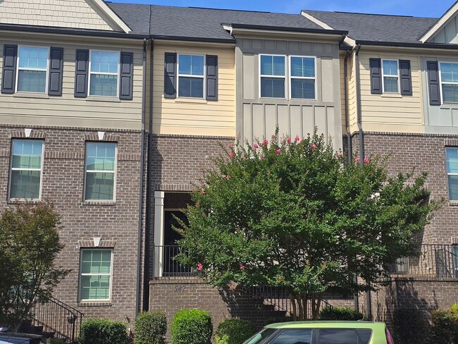 Better than New! - Better than New! Townhome