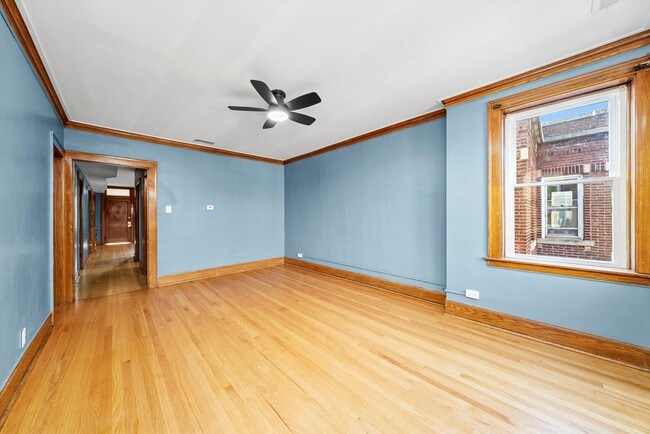 Building Photo - 2231 S 61st Ct