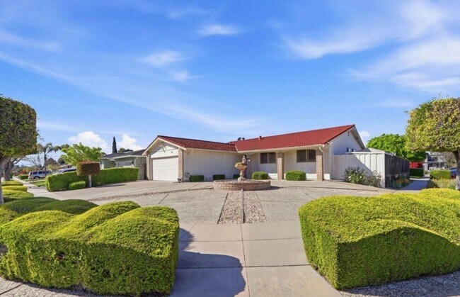 Building Photo - 339 El Portal Way