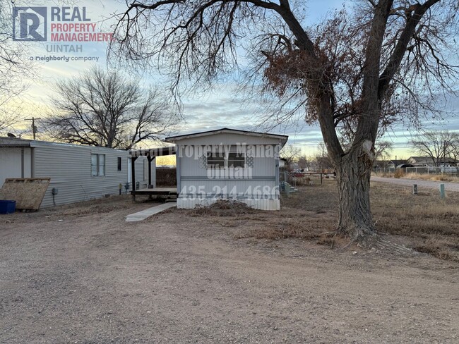 Building Photo - Cute 2 Bedroom, 1 Bathroom Trailer Home. S...