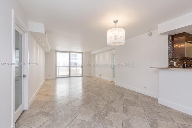 Foto del edificio - 6039 Collins Ave