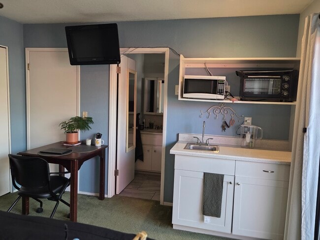 Building Photo - 1945 La Jolla Ct