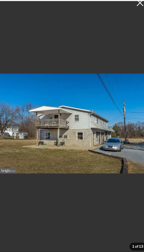 Unit B (2nd floor) - 163 Buckwalter Rd