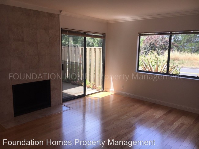 Building Photo - 3 br, 2.5 bath House - 12 Coleridge Drive