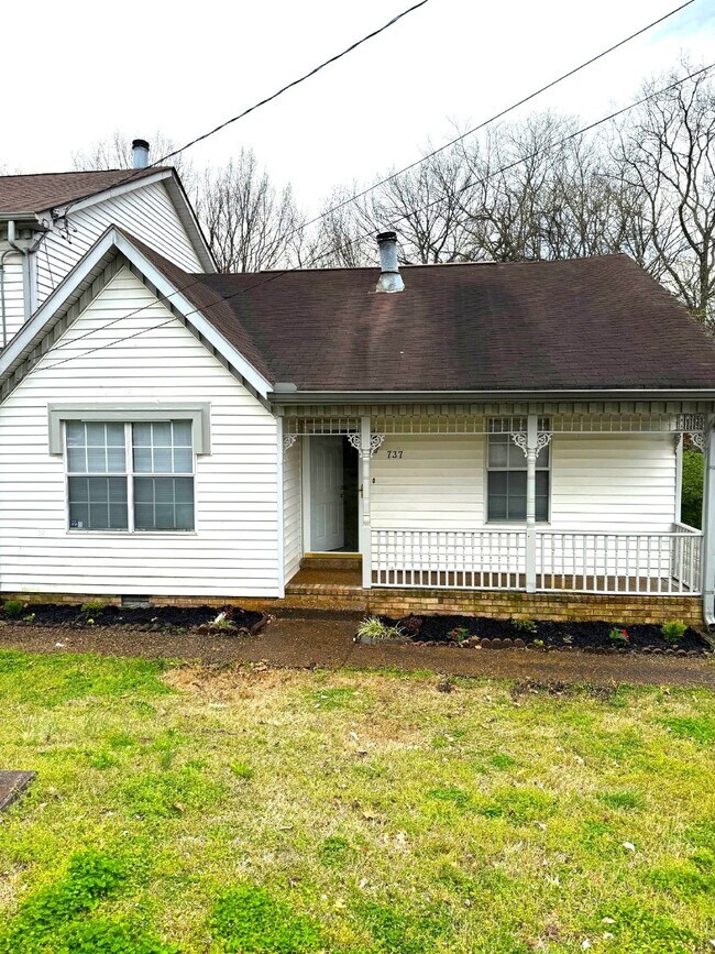 Foto del edificio - Fully Remodeled 3BR/2BA Townhome