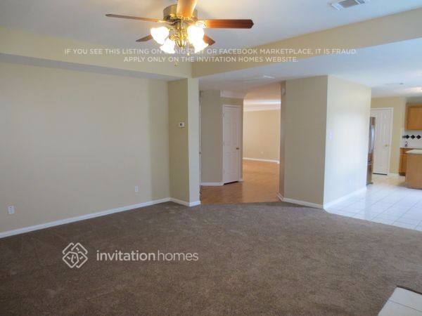 Building Photo - 6935 Moss Boulder Dr