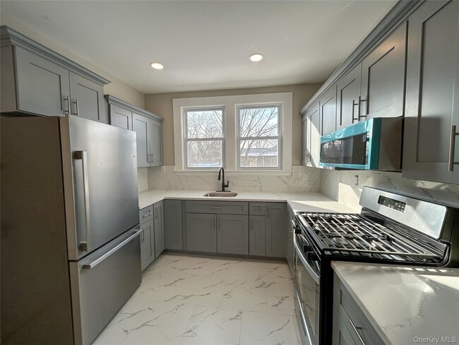 Building Photo - 51 Park Ave