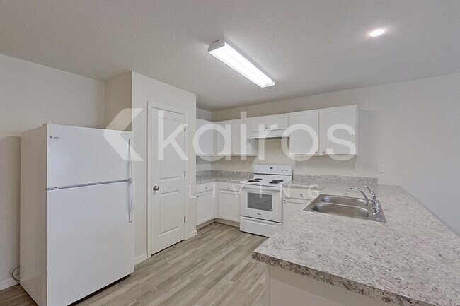 Foto del edificio - 10117 Elgin Blvd