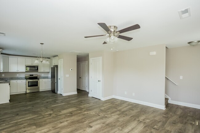 Foto del edificio - 104 High Ave SW