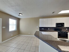 Building Photo - 13118 Peppergate Ln