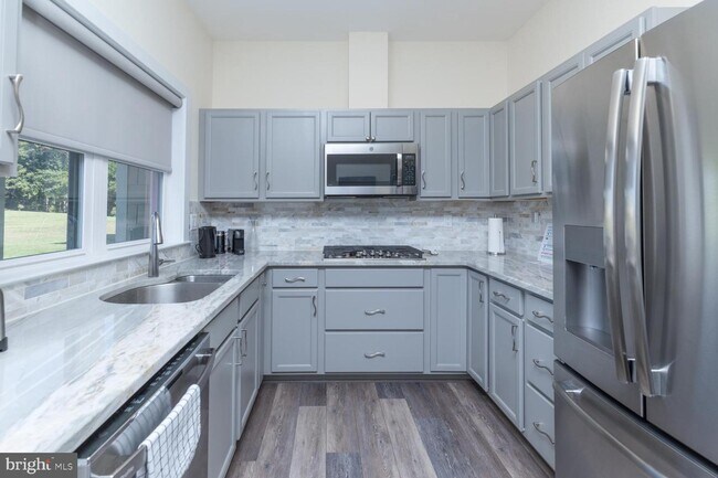 Building Photo - 120 Pomme Cir