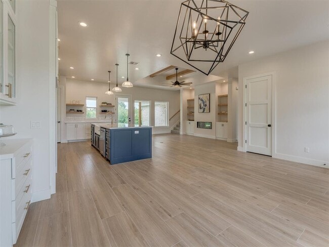 Building Photo - 440 Houser Dr
